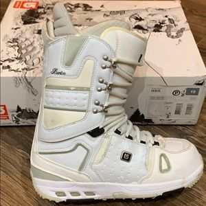 Burton Hail Snowboard Boots Size 10